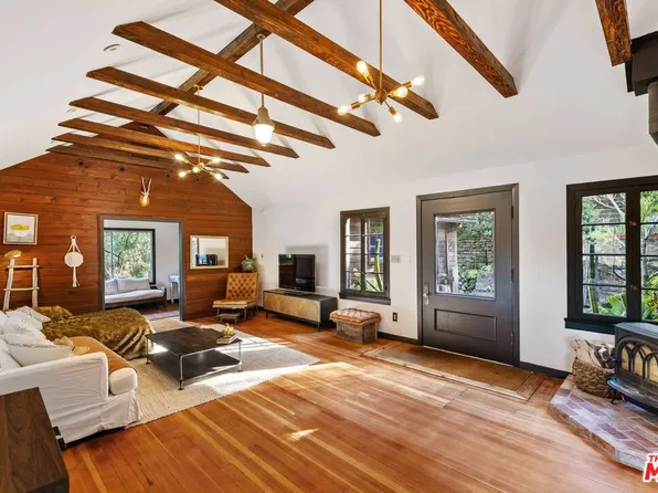 1551 Penny Rd, Topanga, CA 90290