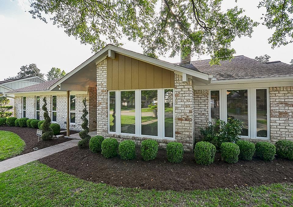 1st image of 2815 Manila Ln