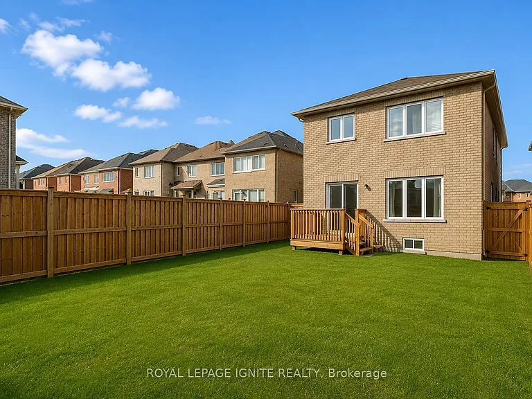 28 Foxberry Rd — Photo 12