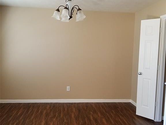 3rd image of 8707 Shady Green Mdws