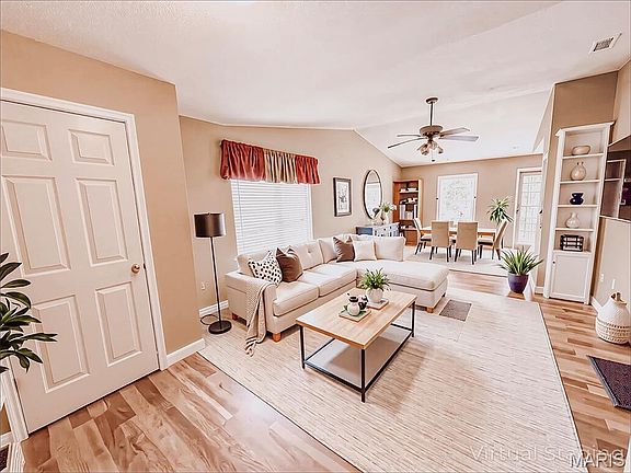 5th image of 222 Elm Dr