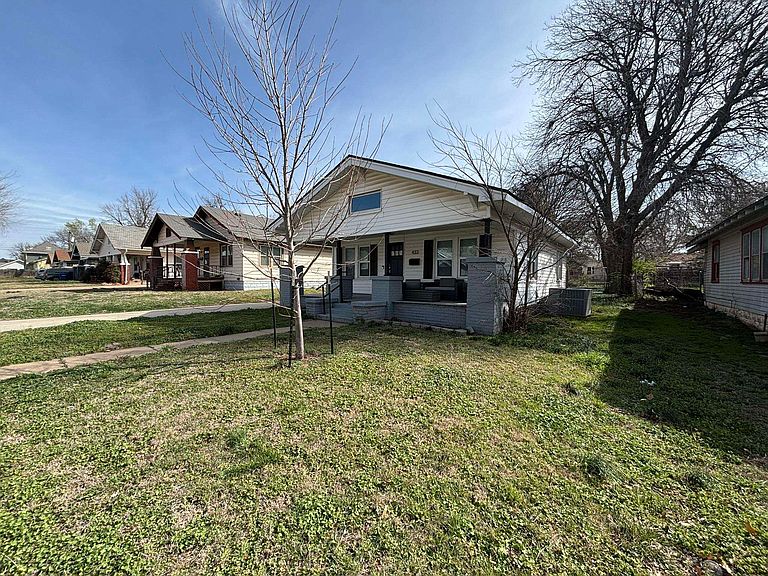 Listing photo 3