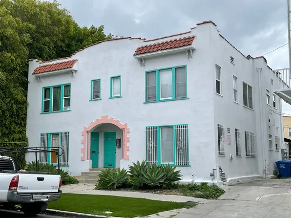 "Lofts @ Larchmont"- Lofts at Larchmont LLC, 5139 Melrose Ave #706-105, Los Angeles, CA 90038