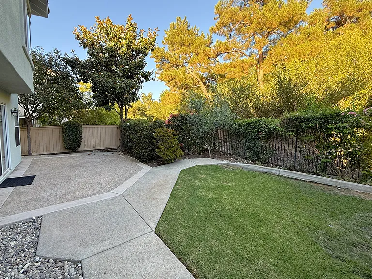 24668 El Manzano — Photo 8