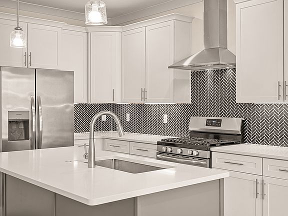 2nd image of 116 N 9th St