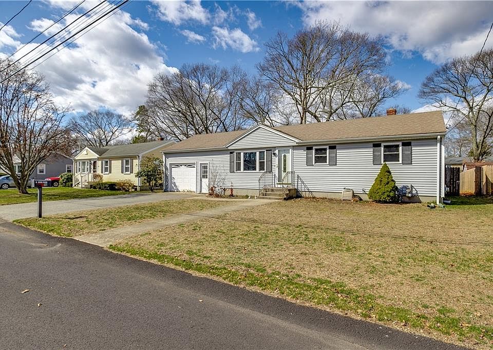 111 Pettis Dr, Warwick, RI 02889 Zillow