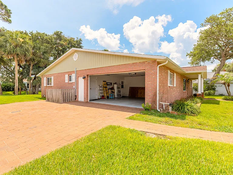 2679 John Anderson Dr — Photo 22