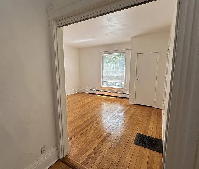 1034 E Johnson St #1 — Photo 1