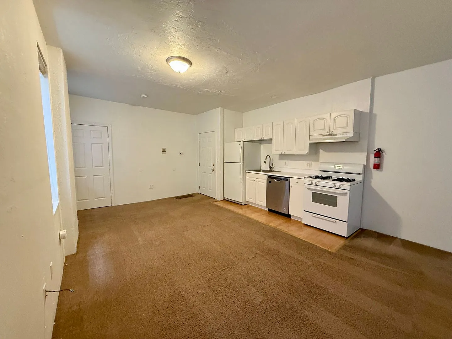 3609 Dawson St — Photo 4