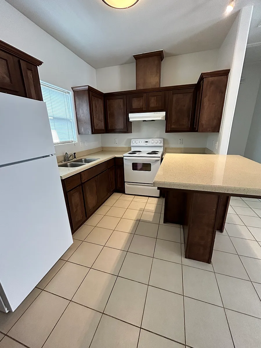 Building Photo - 3004 E Diamondhead Ave #3
