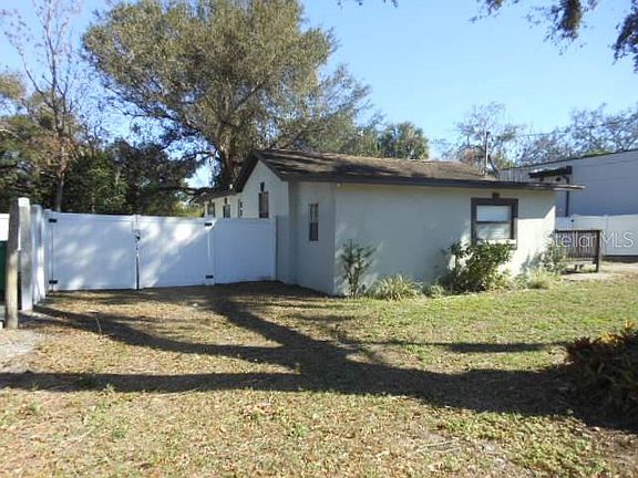 4th image of 8421 N ORANGEVIEW AVENUE