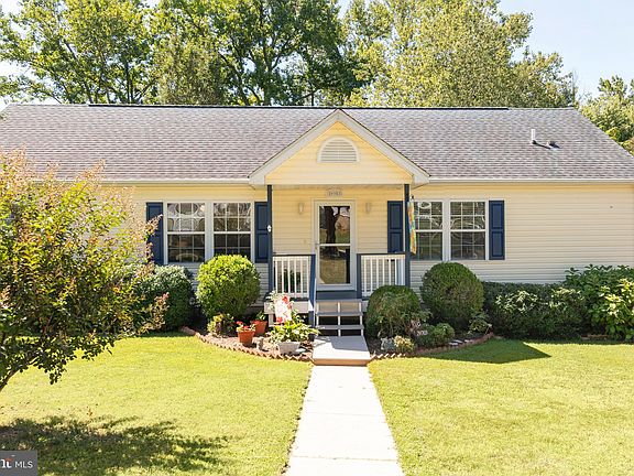 2nd image of 29703 Lakeview Ct