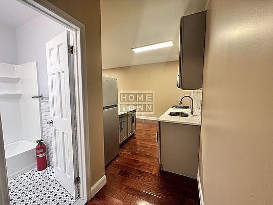 4th image of 8114 3rd Ave #2
