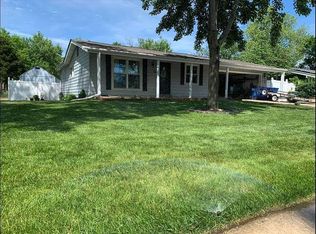 10 Kingsway Dr, Wentzville, MO 63385
