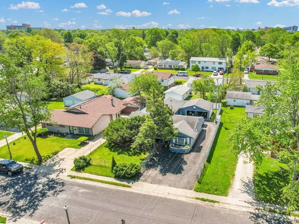 1309 Eureka St, Urbana, IL 61801