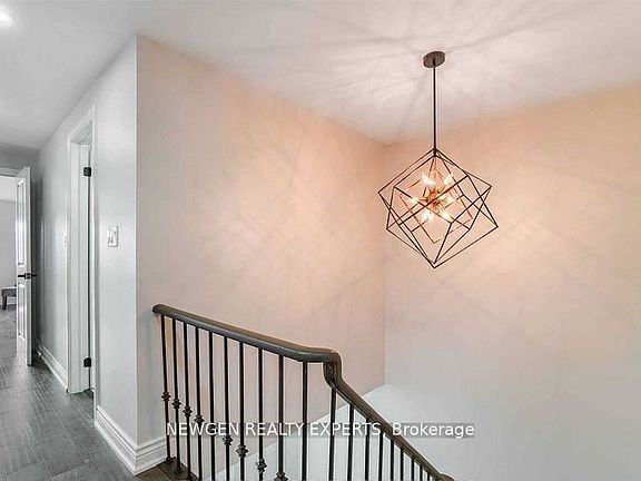 5th image of 101 Banting Cres