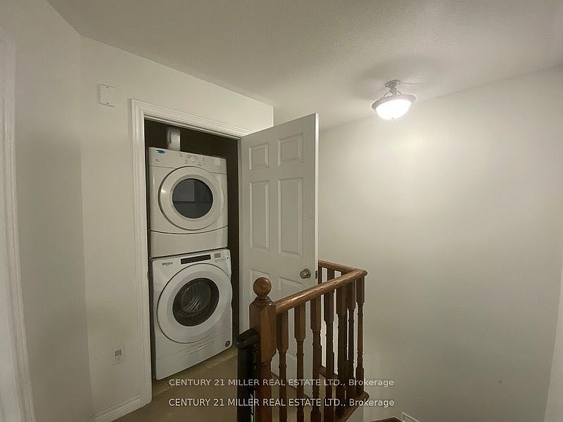Oakville Townhouse for rent - 3 Bedrooms — photo 8
