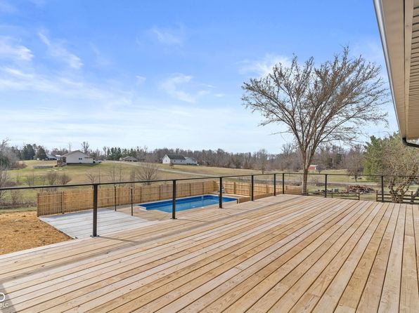 1755 E County Road 25 N, North Vernon, IN 47265