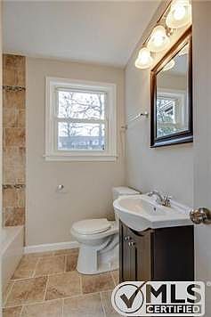 5th image of 2304 Amherst Ct
