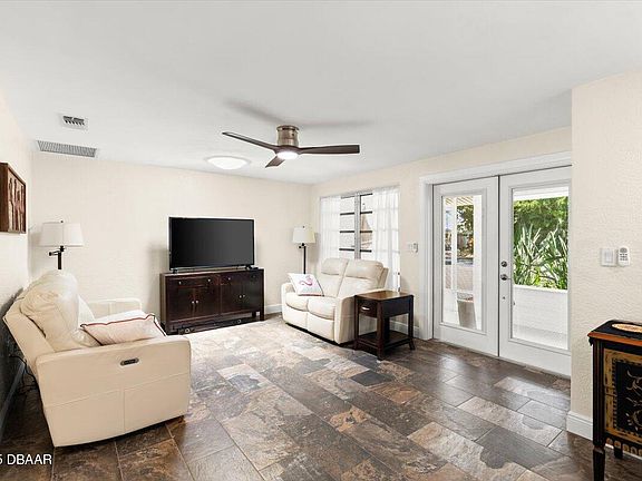 5th image of 4638 Saxon Dr