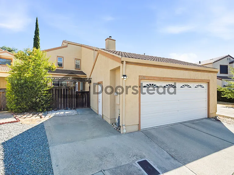 2768 Gamble Ct — Photo 3