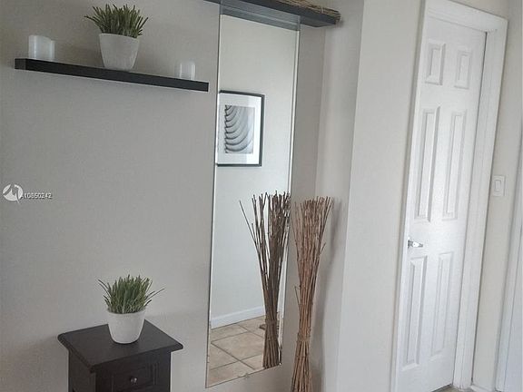 4th image of 1075 NE Miami Gardens Dr #500