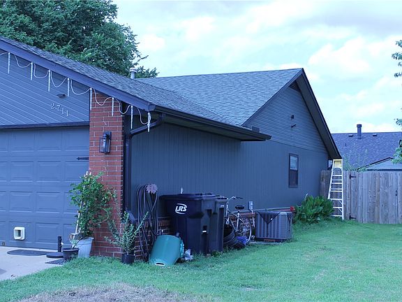 3rd image of 2711 W Margaret St