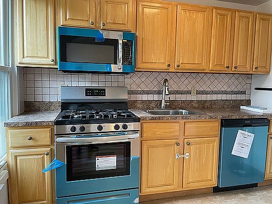 4th image of 250 19th St #4A