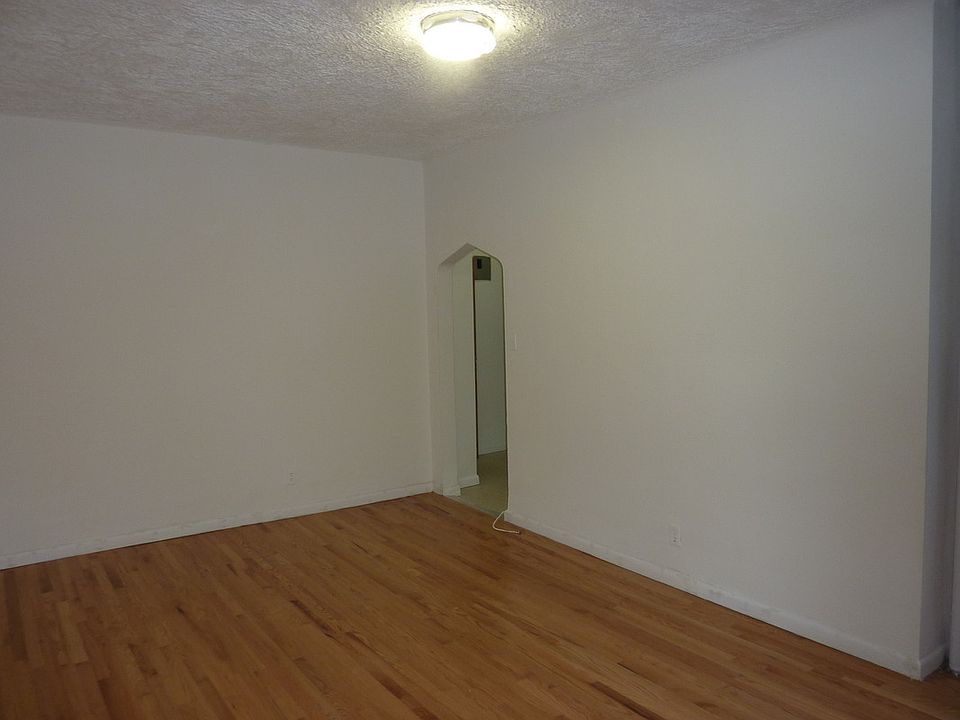 1st image of 4902 21st St APT 4G