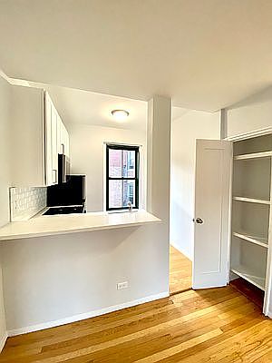 2nd image of 520 E 79th St APT 6A