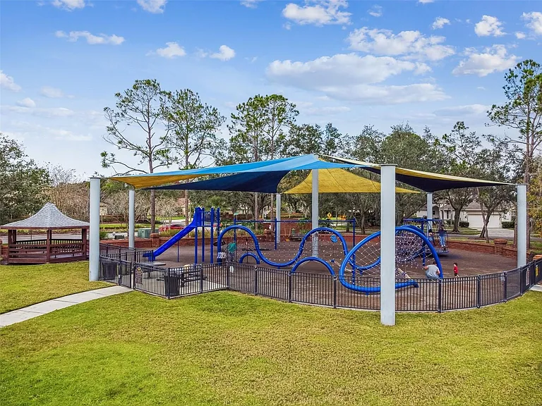 12450 Berkeley Square Dr — Photo 34
