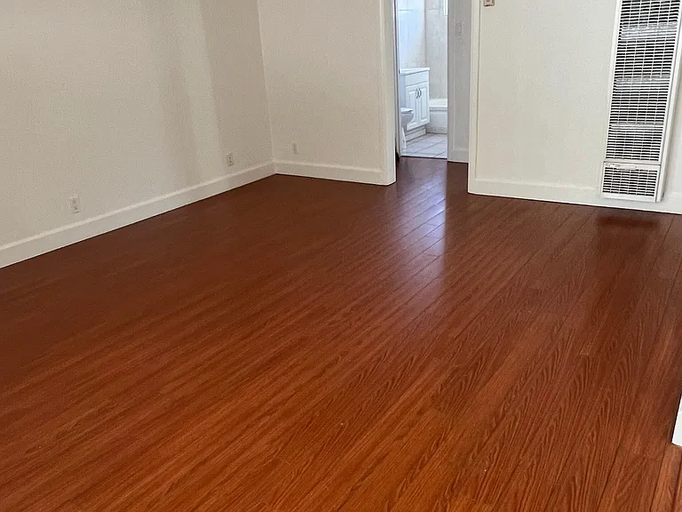 5656 Fountain Ave #B — Photo 2