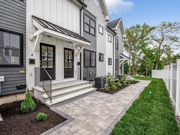 1514 Gorham St #6, Lowell, MA 01852
