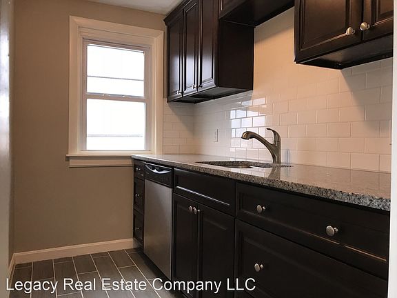 3rd image of 18 Tiber St Floor 2