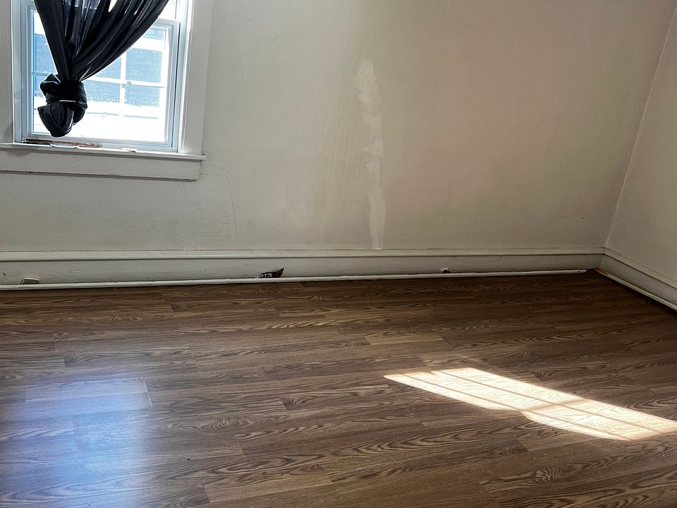 2nd image of 70 N Grant St