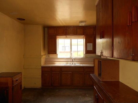 Front Unit Kitchen