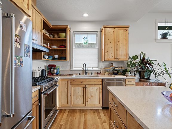 5th image of 530 Sunridge Ln