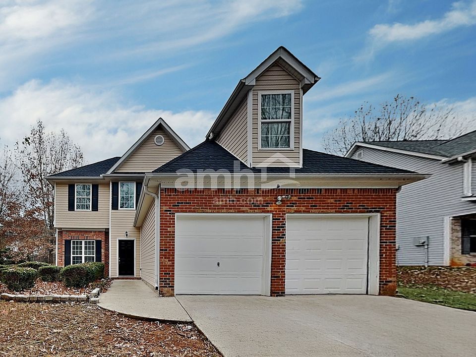 1st image of 2026 Oakbluff Dr