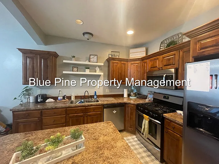 565 Pioneer Rd #106 — Photo 5