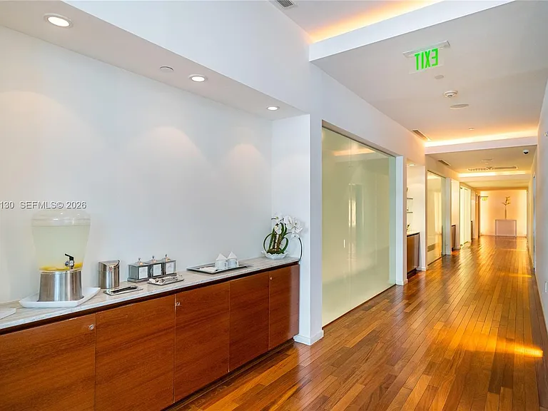 1040 Biscayne Blvd #3802 — Photo 21