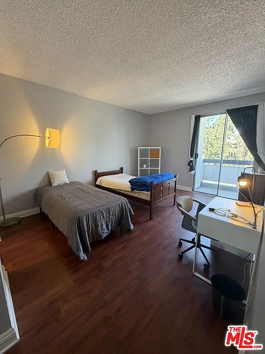 1 bed, 2.0 bath, 1046 sqft, $2,700 — Photo 3
