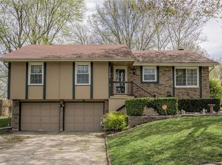 2509 SW Paris Dr, Blue Springs, MO 64015