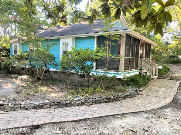 316 N Caswell Avenue, Southport, NC 28461