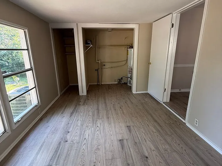 2337 Broadway Dr — Photo 8