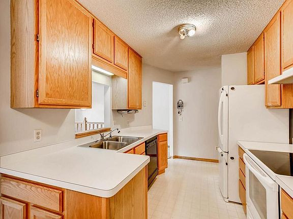 3rd image of 14384 Empire Ave