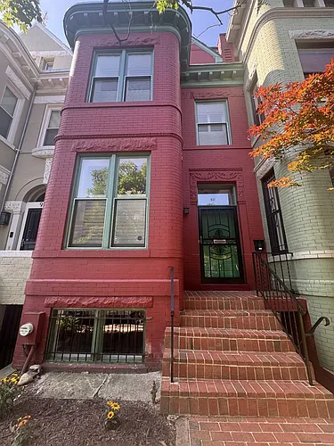 932 Westminster St NW Photo 1