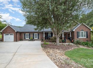 209 Nottingham Dr, Maiden, NC 28650