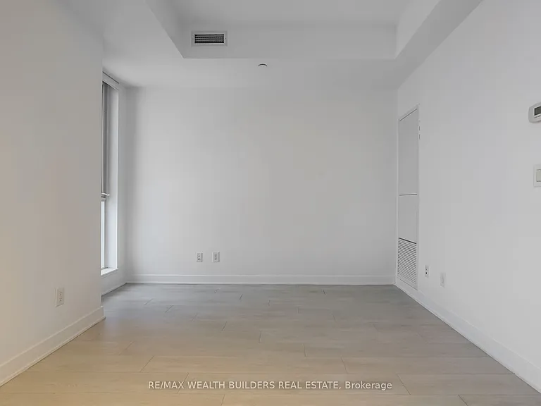 170 Sumach St #2011 — Photo 12