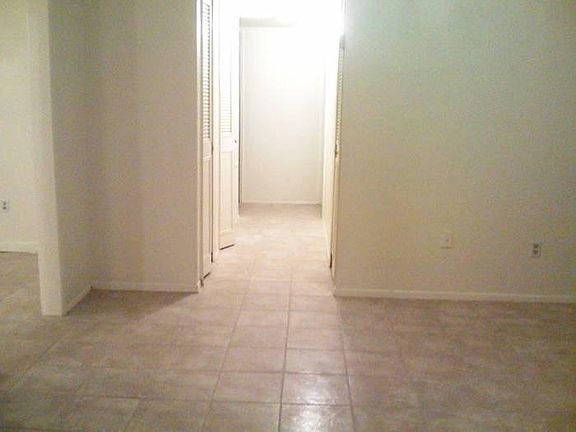 4th image of 940 Springwood Dr
