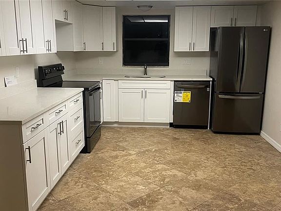 4th image of 8871R 67th Way N